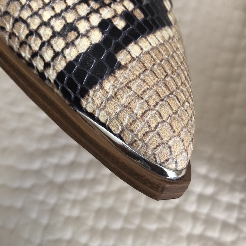 Marc Fisher Yale Chelsea Snake Print Leather Bootie Size 6 NWT - Picture 7 of 16